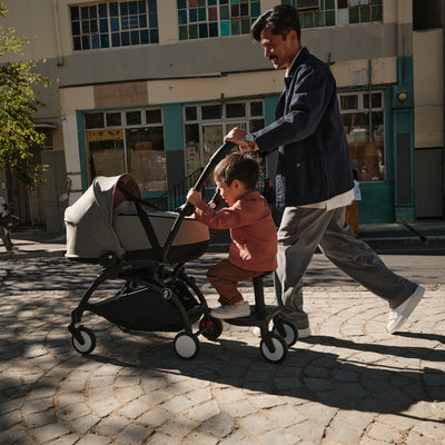 Plataforma De Carona Stokke Yoyo - BR - Versatilidade para a Criança